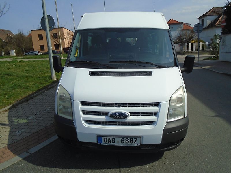 Ford Transit (2014) 2.2 TDCi 9 míst BUS L3H2 Klima - fotka 2 z 31