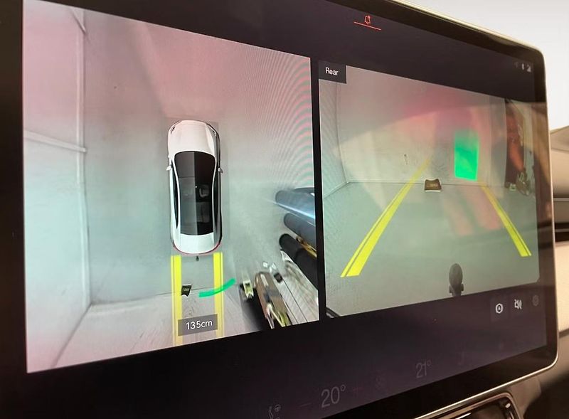 Polestar 4 LR Plus 360kam Panorama Tažné - fotka 15 z 23