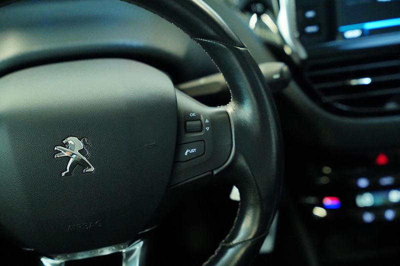 Peugeot 2008 - fotka 17 z 27