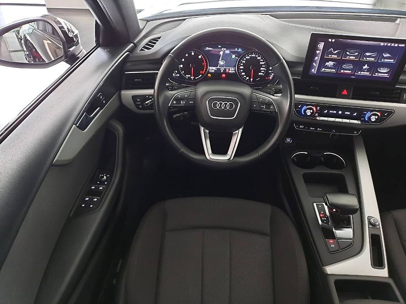 Audi A4 (2022) Avant 40 TFSI quattro (150kW/2 - fotka 11 z 26
