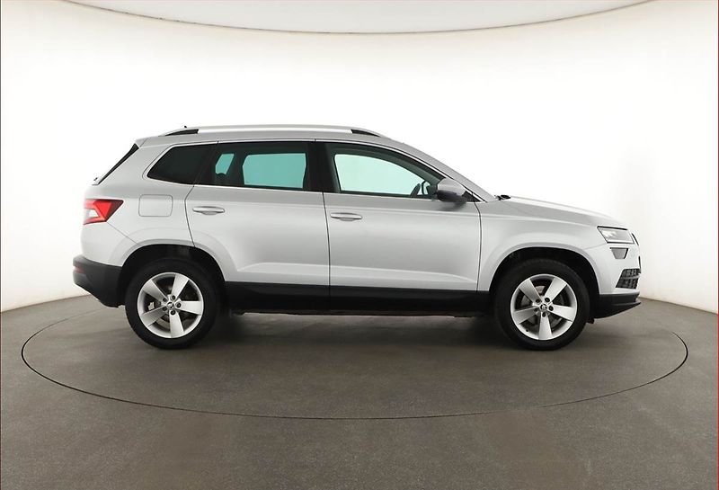 Škoda Karoq (2021) Style 1.5 TSI - fotka 6 z 30
