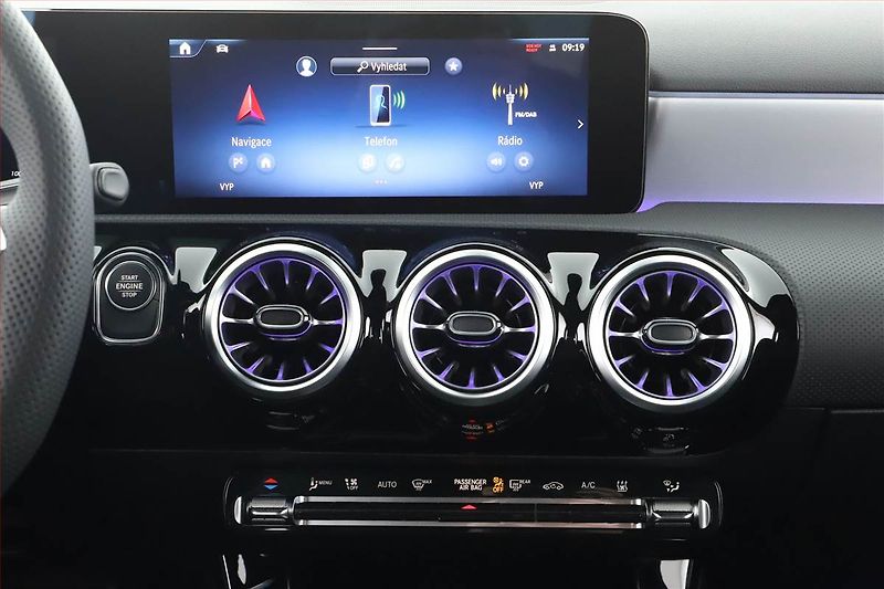 Mercedes-Benz Třídy A (2025) A 250 e, AMG LINE - fotka 10 z 30