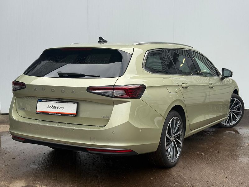 Škoda Superb Combi L&K 2.0 TDI 142kW 4x4 DS - fotka 2 z 27
