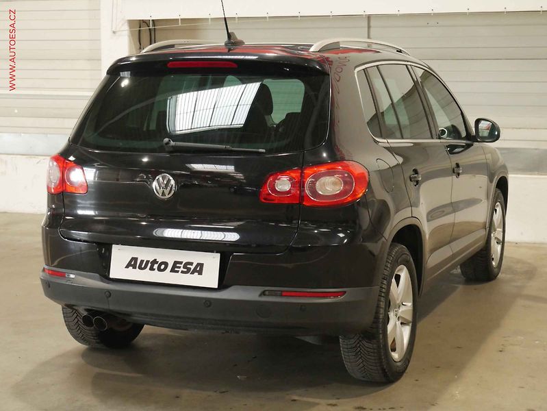 Volkswagen Tiguan (2010) 2.0 TDi 4x4, Sport&Style, TZ - fotka 6 z 18