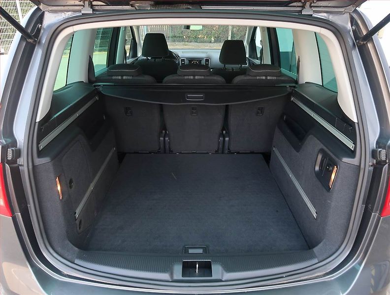 Volkswagen Sharan (2012) 2.0 TDI, Xenony, Tempomat - fotka 14 z 28