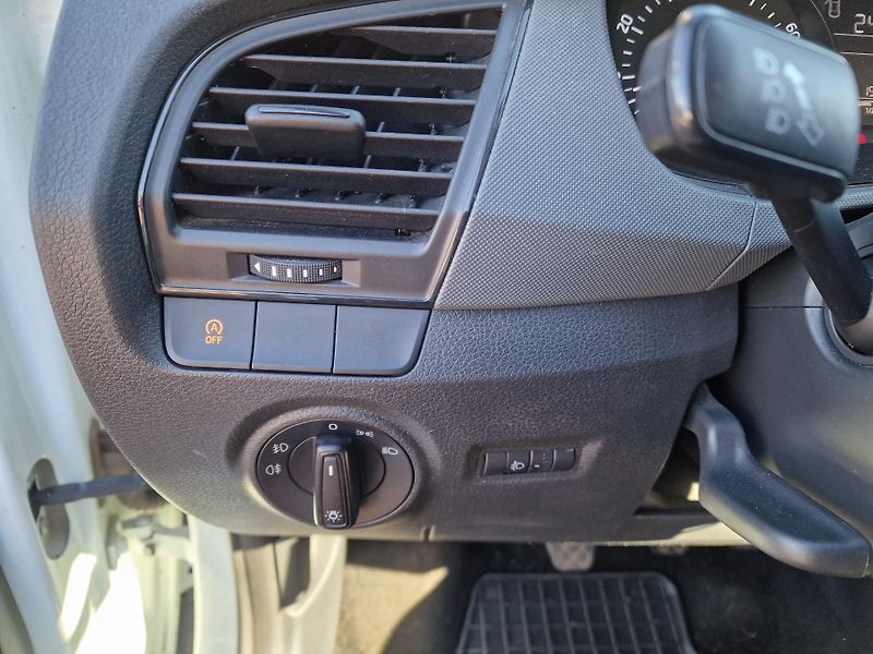 Škoda Fabia 1,2TSI 66KW RED&GREY  - fotka 16 z 19