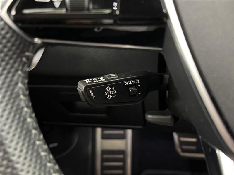 Audi S6 3,0 55TDi 257kW ACC AIR Q TZ - fotka 11 z 50