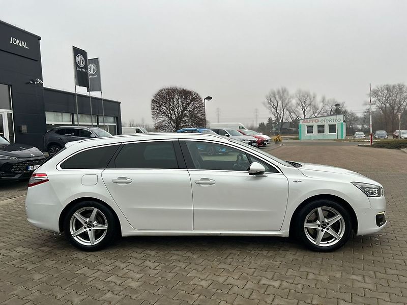Peugeot 508 508 SW GT 2.0 BlueHDI 180 AT6 - fotka 12 z 28