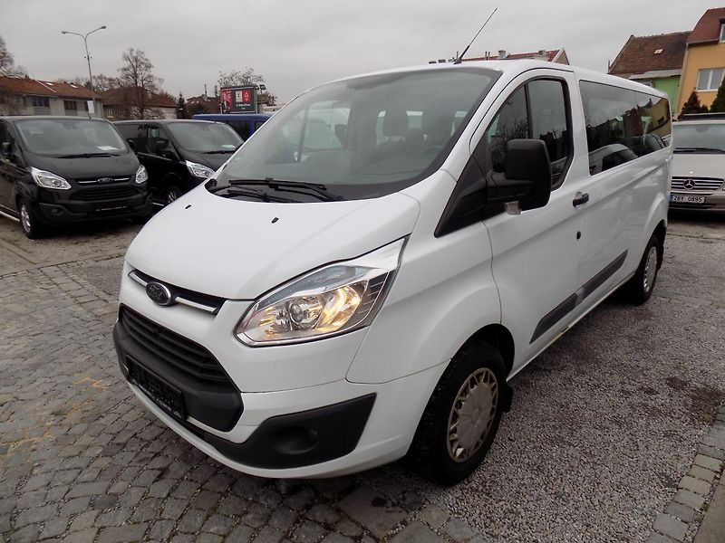 Ford Transit Custom 2,2 TDCI 92 KW L2H1 9 MÍST - fotka 1 z 50