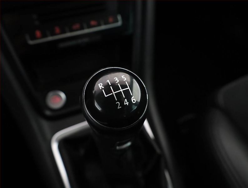 Volkswagen Sharan (2013) 2.0 TDI, 4X4, 7 míst, Kůže - fotka 14 z 23