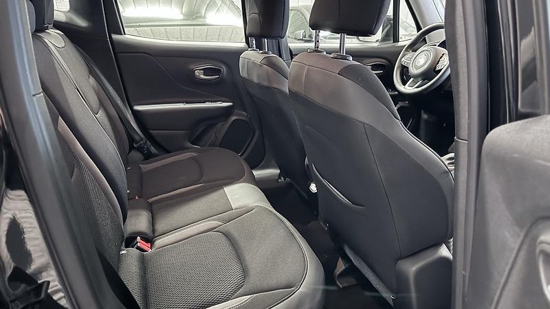 Jeep Renegade (2022) 1.5 T4 MHEV,LIMITED,ZÁRUKA - fotka 16 z 30