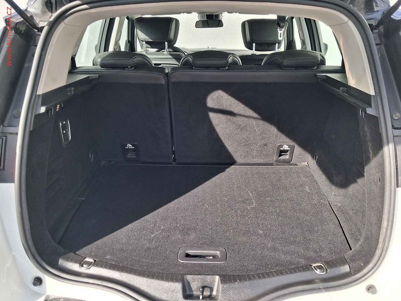 Renault Scénic (2016) 1.2 TCe, Intense, navi - fotka 7 z 17