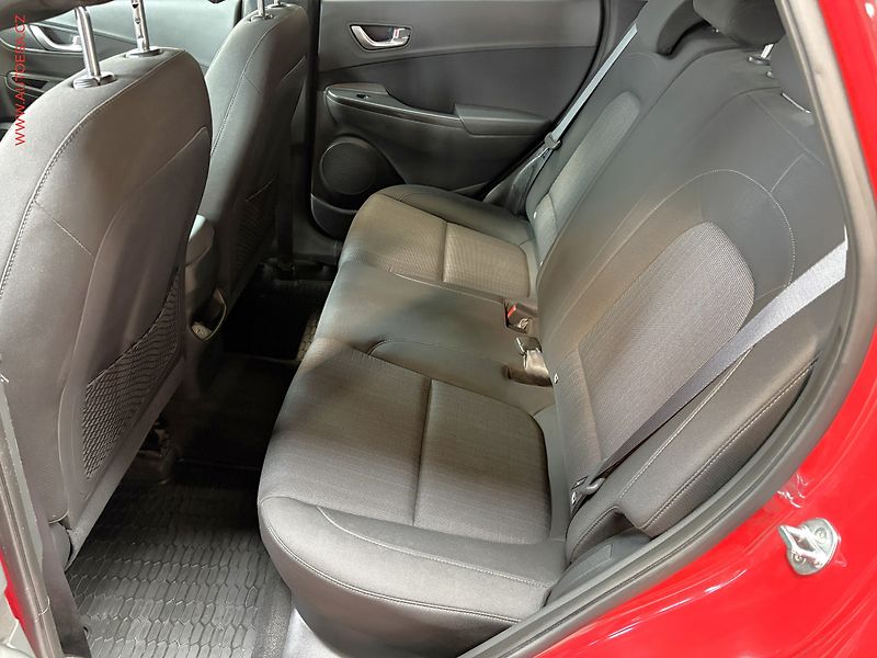 Hyundai Kona (2021) 1.0 T-GDi, 2.maj,ČR, Smart - fotka 10 z 17