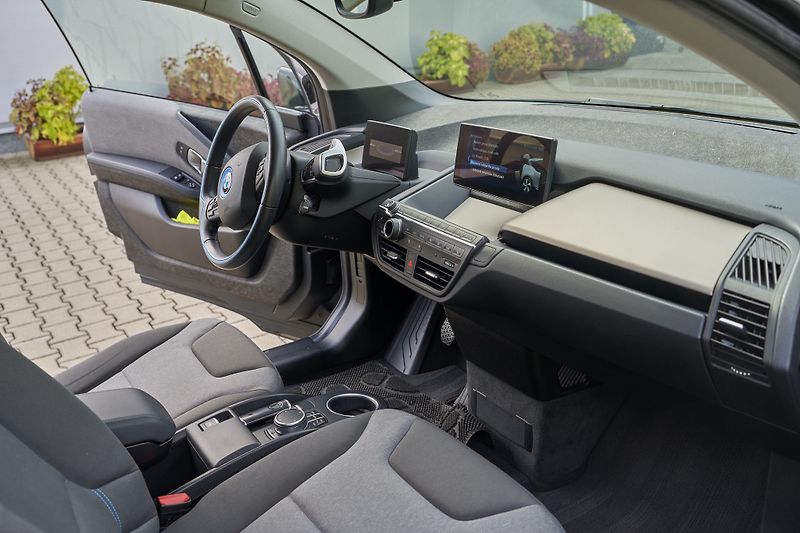 BMW i3 (2020) Elektro - fotka 13 z 26