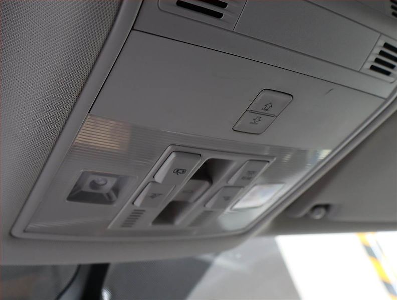 Škoda Karoq (2018) 1.6 TDI, Automat, Navi - fotka 19 z 20