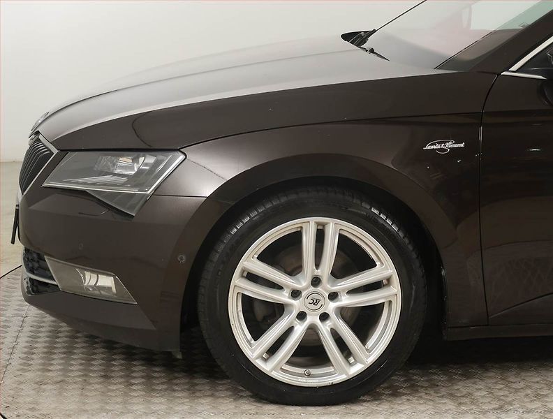 Škoda Superb (2016) Laurin&Klement 2.0 TDI - fotka 15 z 28