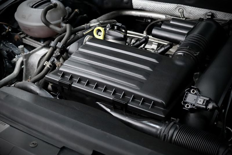 Škoda Octavia 3 FL Combi 1.4 TSI 110 kW DSG - fotka 10 z 43