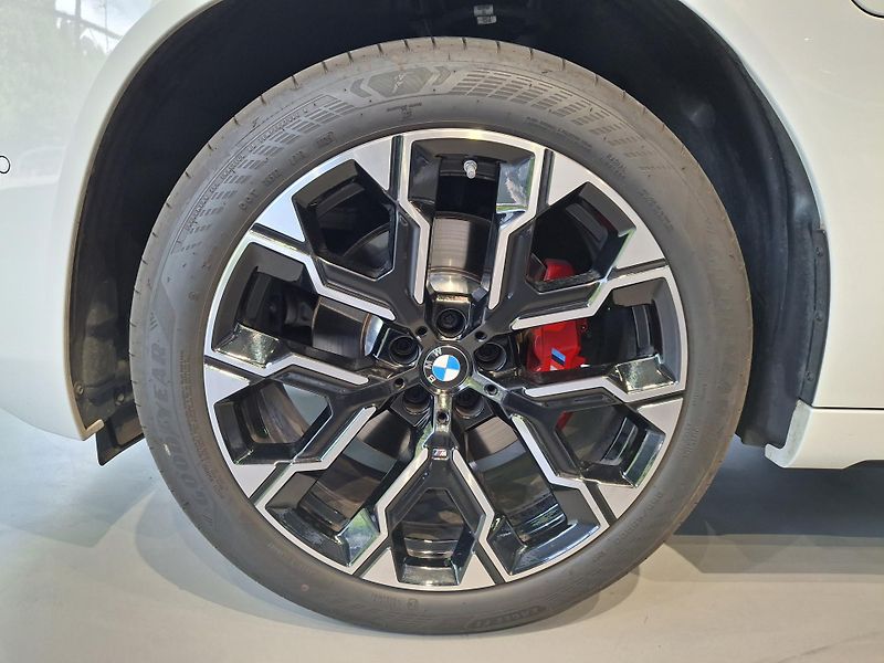 BMW X3 xDrive 30e M Sport - fotka 7 z 25