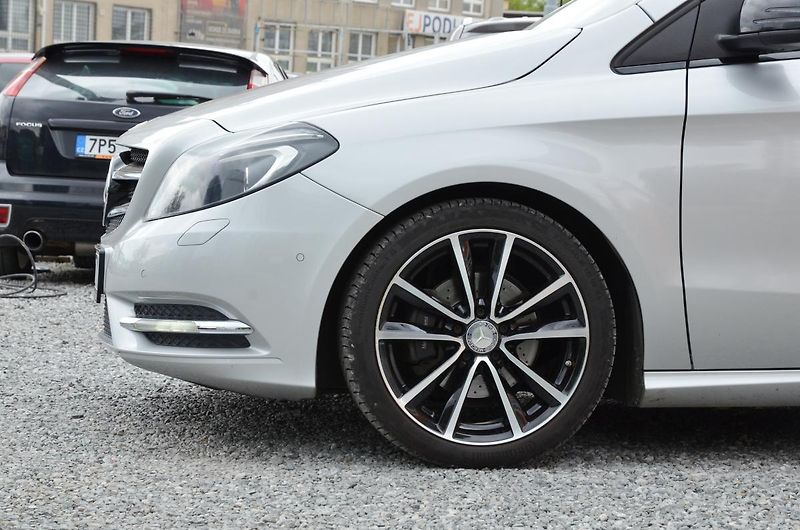 Mercedes-Benz Třídy B (2014) B 180 CDi / NAVI / Bi-XENON - fotka 10 z 33