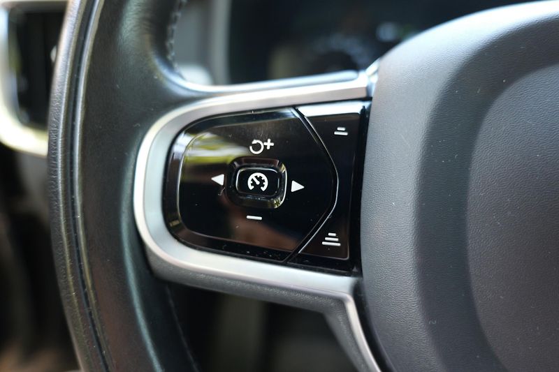 Volvo V90 D4 AWD Diesel NezTopení Záruka - fotka 23 z 35