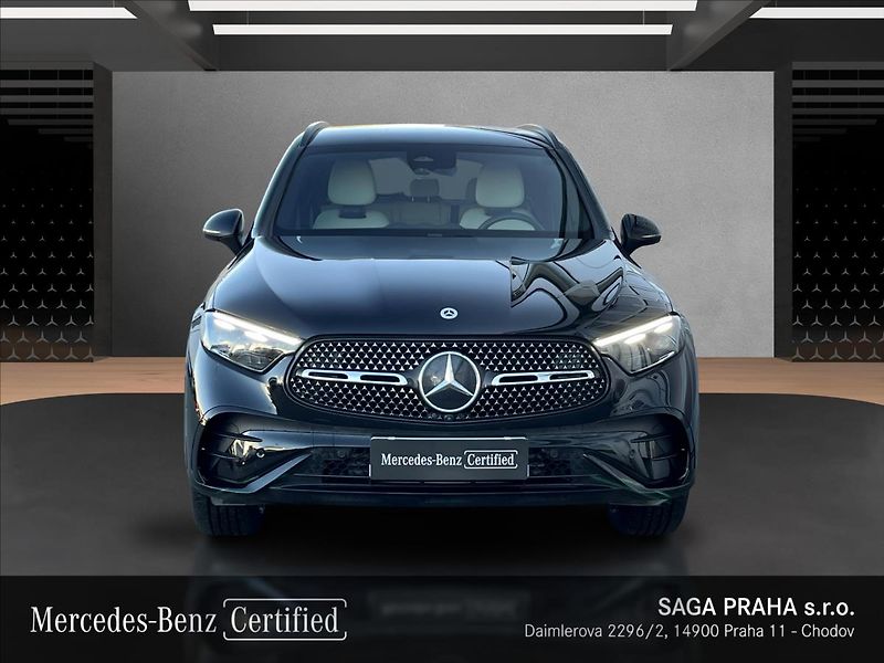 Mercedes-Benz GLC 220d 4MATIC AMG Line Night - fotka 8 z 22