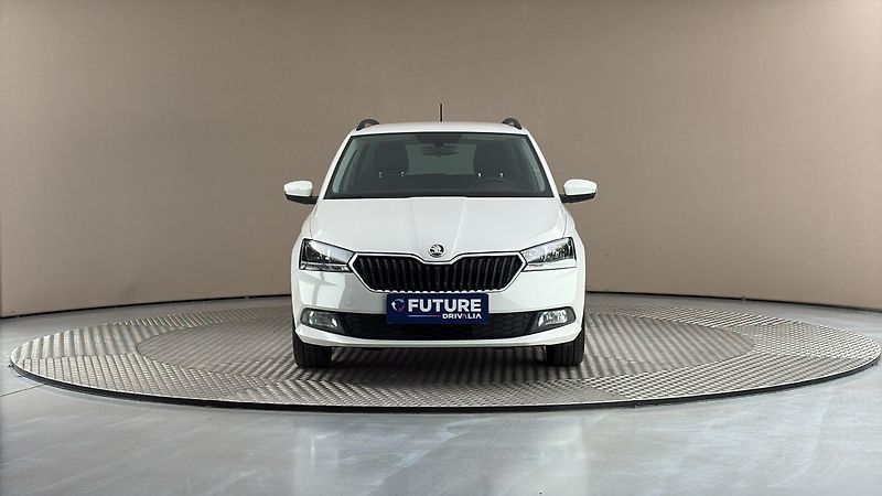 Škoda Fabia 1.0 TSI Ambition Combi - fotka 3 z 23
