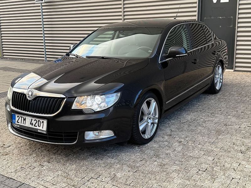 Škoda Superb (2009) - fotka 2 z 46