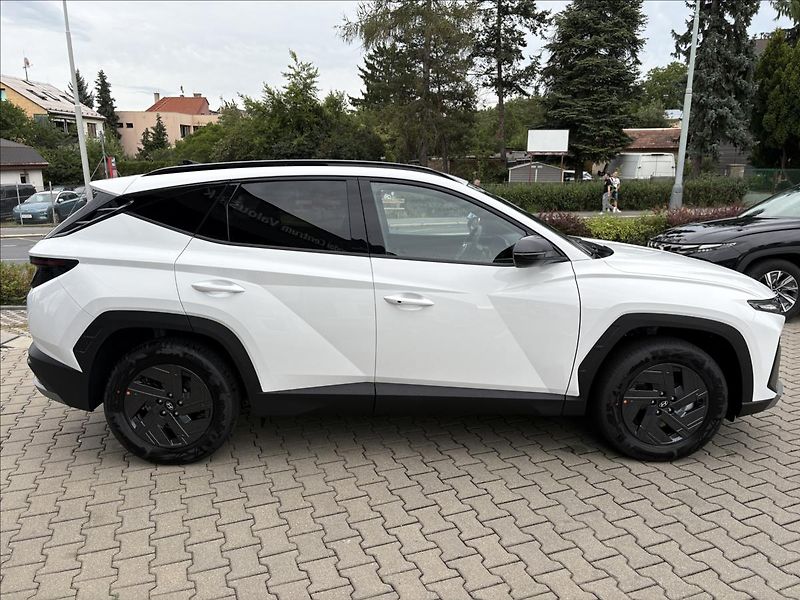 Hyundai Tucson 1,6 T-GDi DCT  GO Czech 4x2 MY - fotka 6 z 17