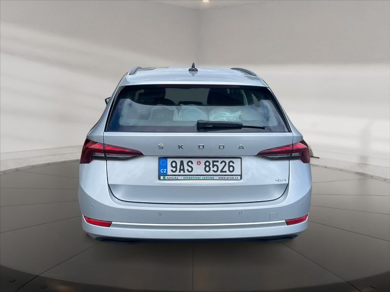 Škoda Octavia 2,0 TDI Ambition 4x4 DSG - fotka 5 z 11