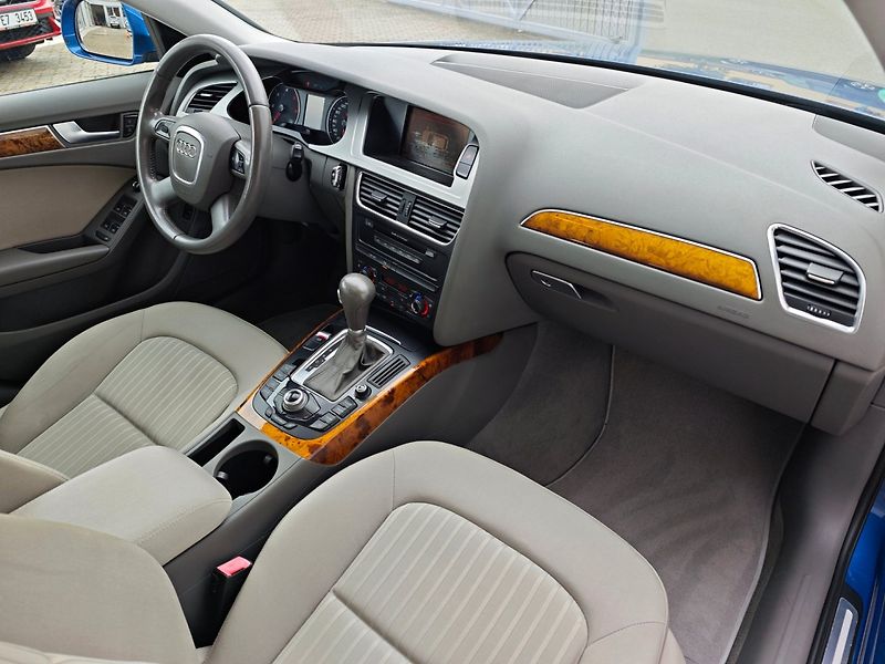 Audi A4 (2008) Avant 2.0 TDi Automat - fotka 10 z 37