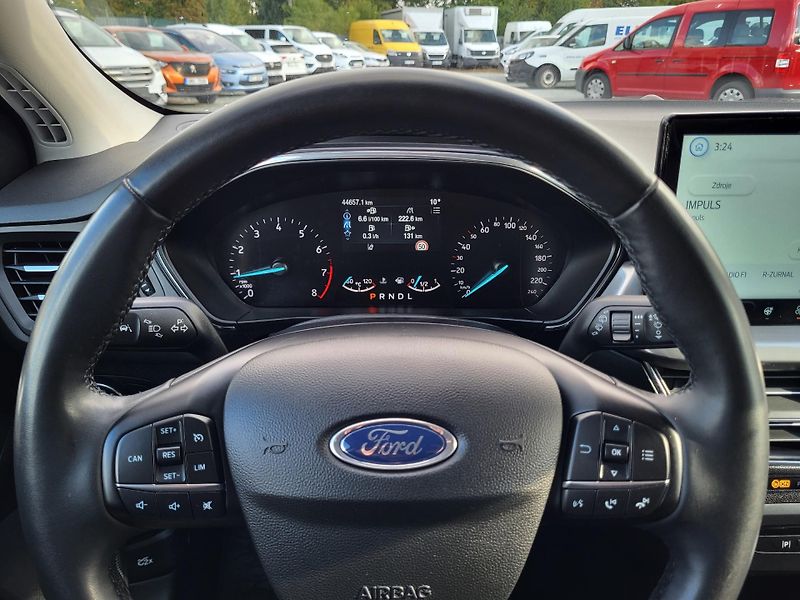 Ford Focus 1.0 EcoBoost mHEV 114kW autom. - fotka 10 z 46