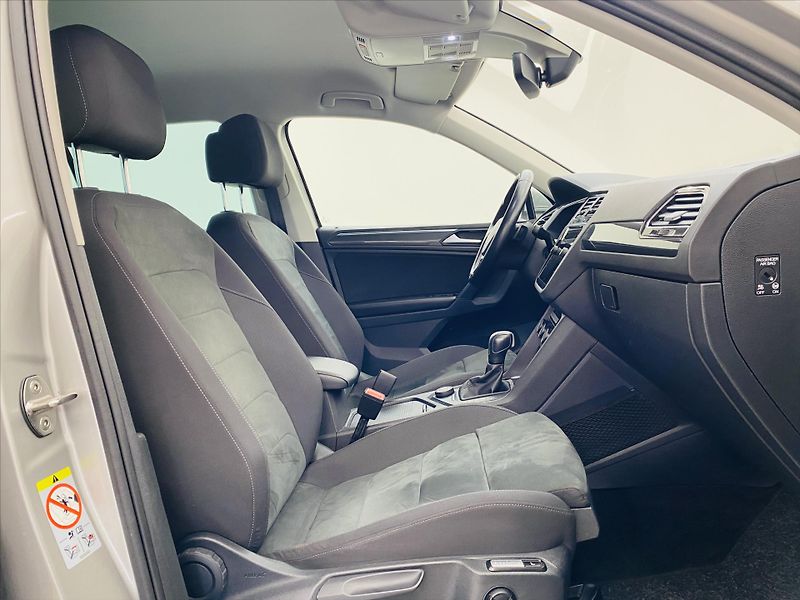 Volkswagen Tiguan 2,0 TDI DSG 4x4 Highline - fotka 8 z 24