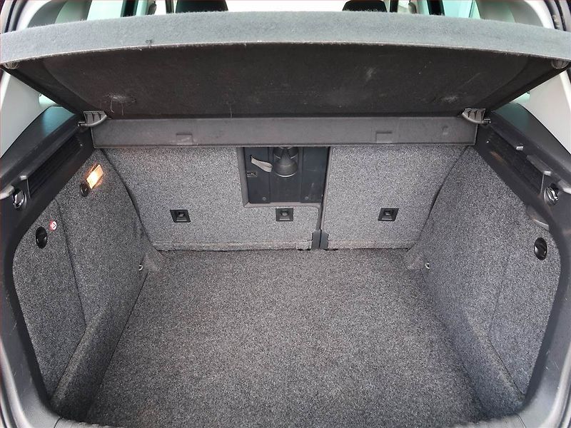 Volkswagen Tiguan (2014) 2.0 TDI, 4X4, Navi, Tempomat - fotka 13 z 17