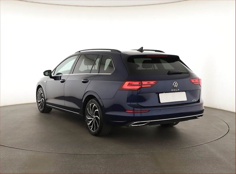 Volkswagen Golf (2023) Style 1.5 TSI - fotka 4 z 18