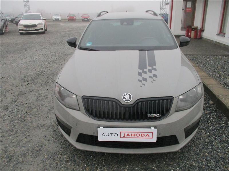 Škoda Octavia 2,0 TDI RS, DSG,serviska,navi, - fotka 2 z 42