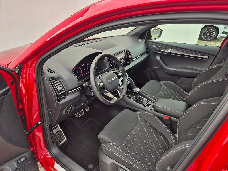 Škoda Karoq (2025) Sportline 1.5TSi 110kW 7°autom - fotka 12 z 31