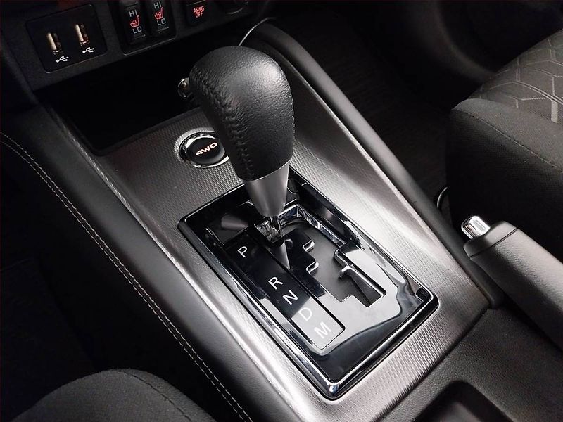 Mitsubishi ASX (2020) 2.0 MIVEC - fotka 13 z 24