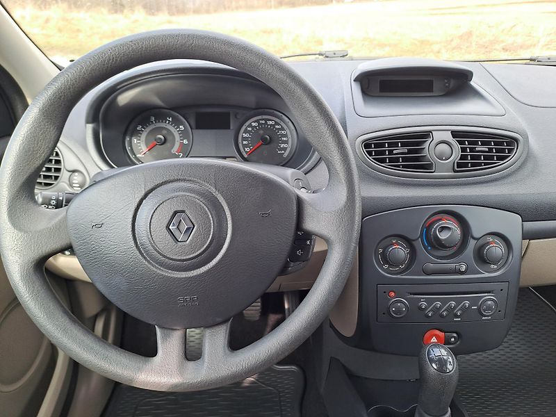 Renault Clio (2007) 1.2 DOLOŽENÉ KM, PĚKNÝ STAV - fotka 18 z 25