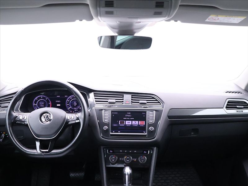 Volkswagen Tiguan 2,0 TDI 176kW DSG Highline DPH - fotka 30 z 39