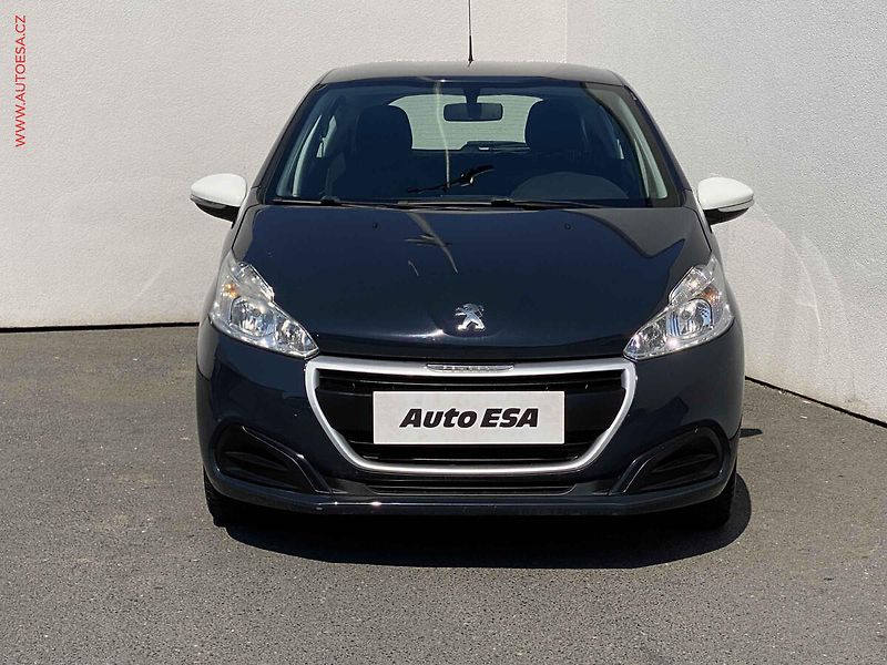 Peugeot 208 (2018) 1.2 PT, AC, tempo - fotka 2 z 15