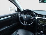 Škoda Superb (2014) Elegance 2.0 TDI, 4X4 - náhled 7