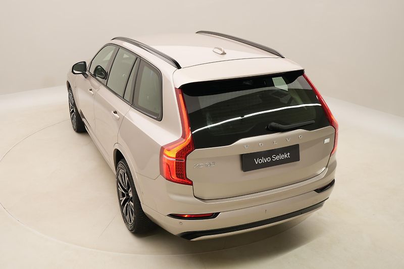 Volvo XC90 T8 AWD RECHARGE PLUS DARK CZ - fotka 17 z 73