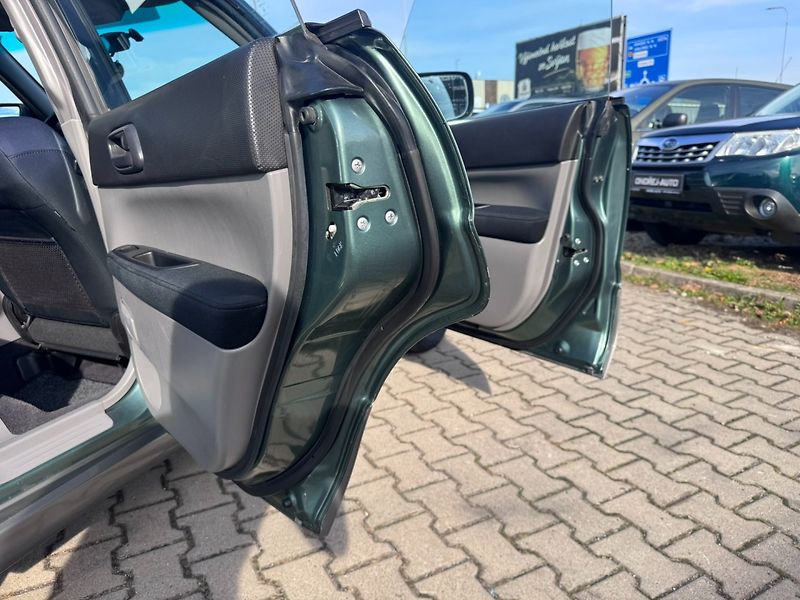 Subaru Forester (2005) 4X4 2,0i 116 KW TAŽNÉ - fotka 35 z 43