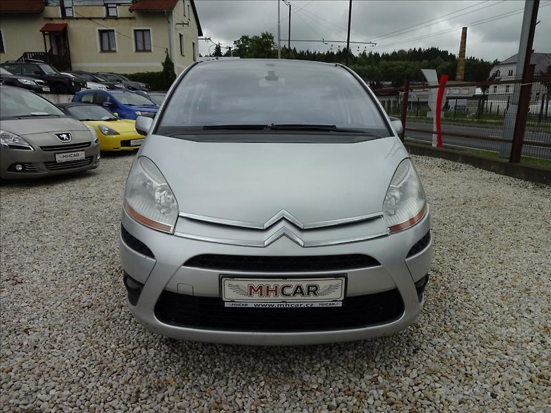 Citroën C4 Picasso 1,6HDI 80kW - fotka 1 z 44