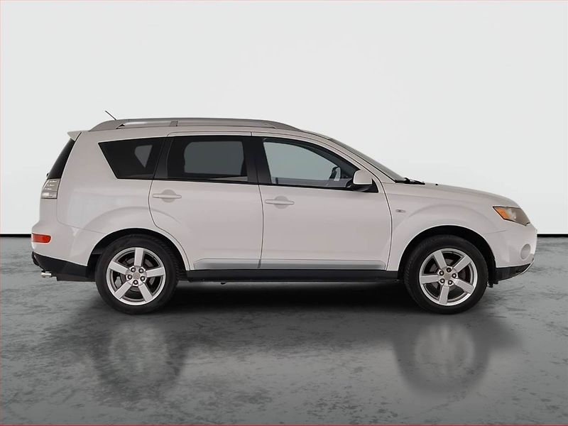Mitsubishi Outlander (2007) 2.0 DI-D, 4X4, 7 míst - fotka 6 z 20