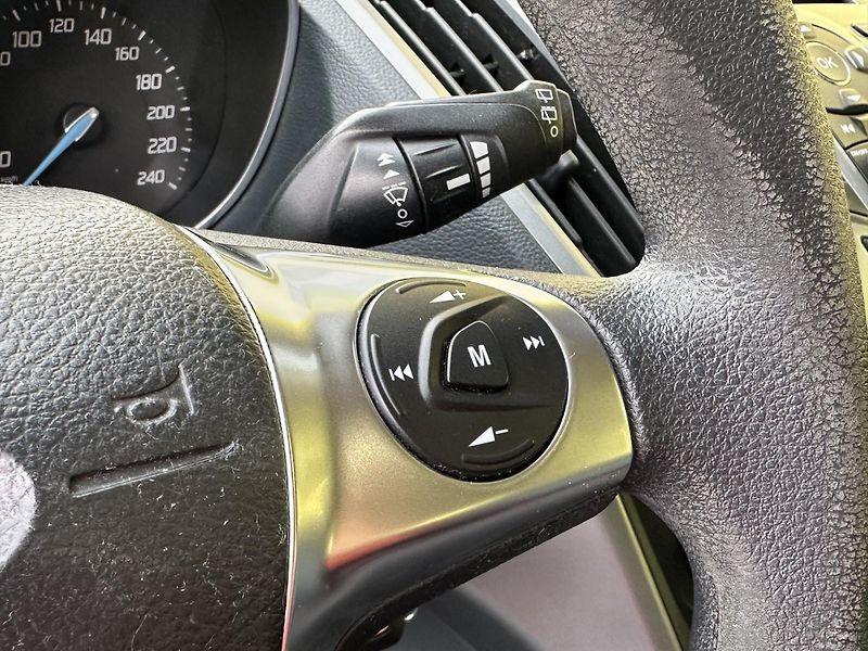 Ford C-MAX (2012) 1.6/77kW *KLIMA* ČR  - fotka 12 z 28