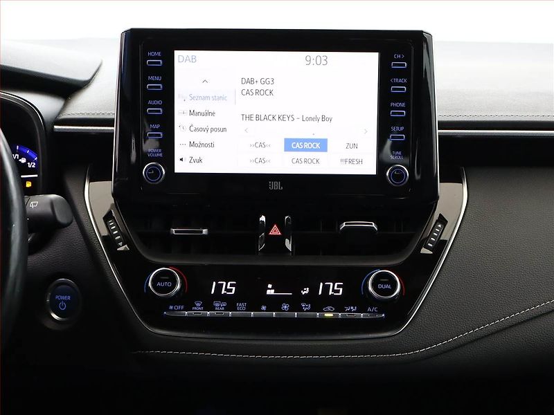 Toyota Corolla (2019) 2.0 Hybrid - fotka 10 z 21