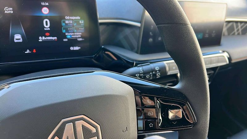 MG MG3 ELEGANCE MT5 1.5L HATCH (85kW) - fotka 18 z 40