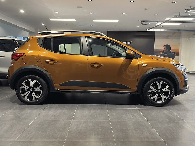 Dacia Sandero (2022) STEPWAY Comfort 1,0TCe 90k CVT - fotka 5 z 26