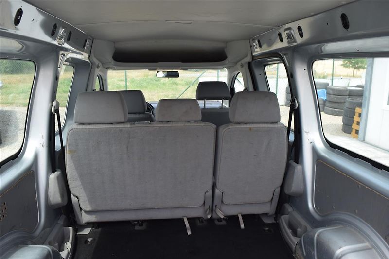 Volkswagen Caddy 1,9 TDI 77KW BEZ DPF A KOROZE - fotka 29 z 41